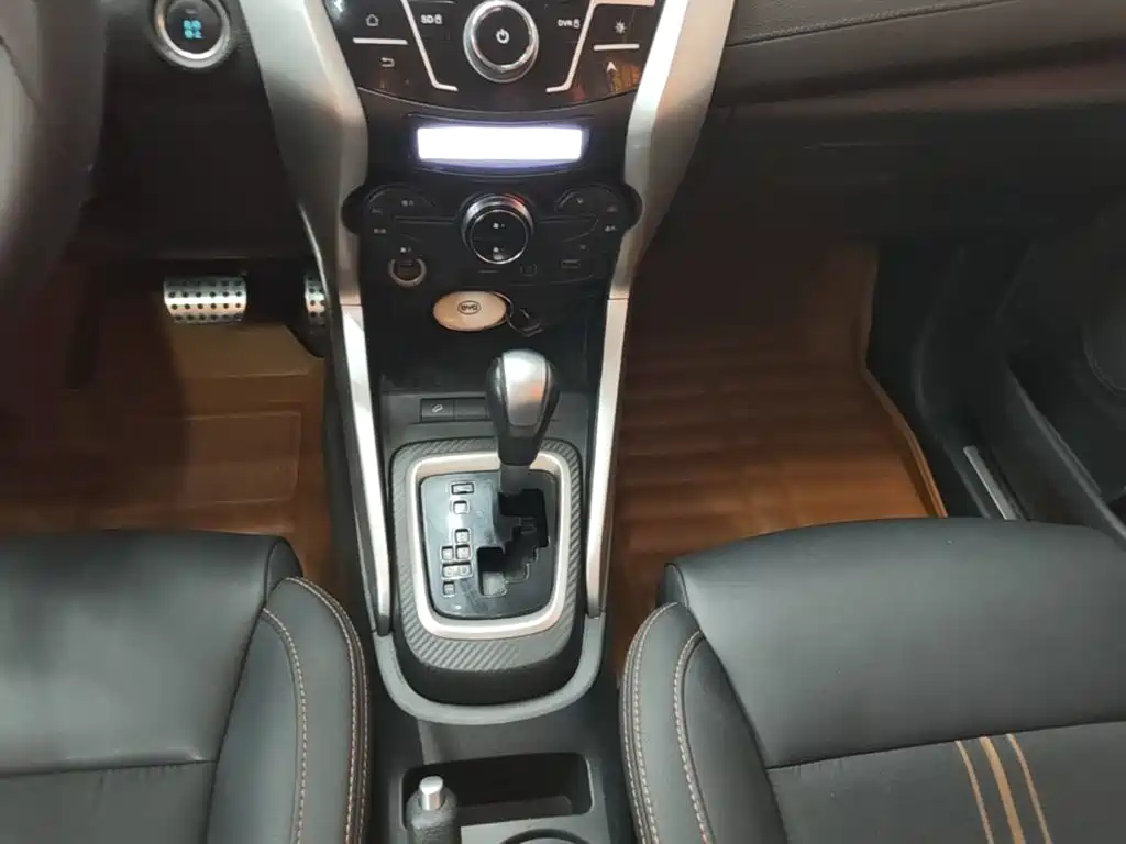 BYD Yuan — миниатюра 14