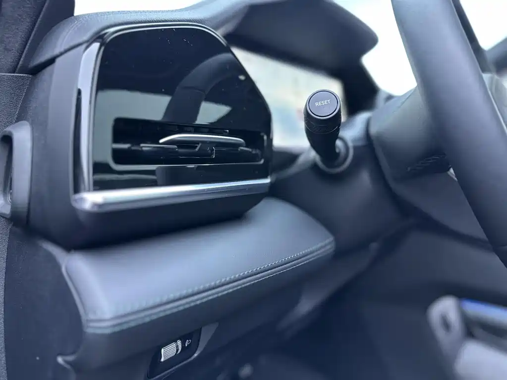 Geely Xingyue L — миниатюра 15