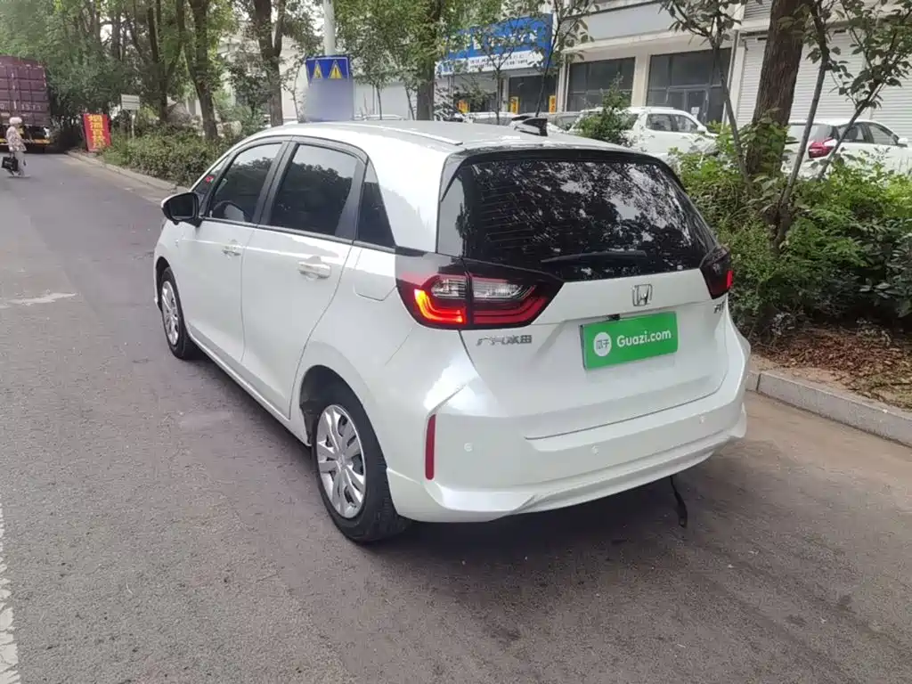Honda Fit — миниатюра 5