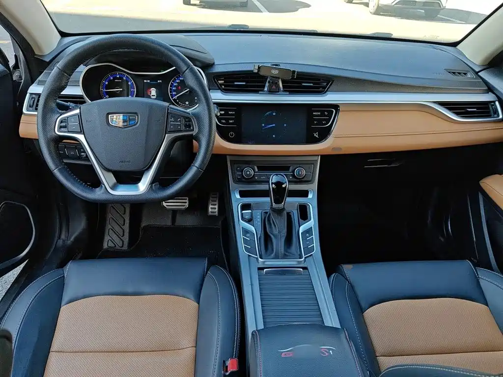 Geely Vision S1 — миниатюра 5