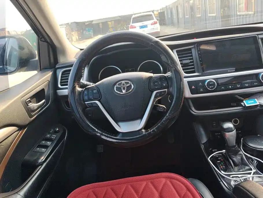 Toyota Highlander — миниатюра 15