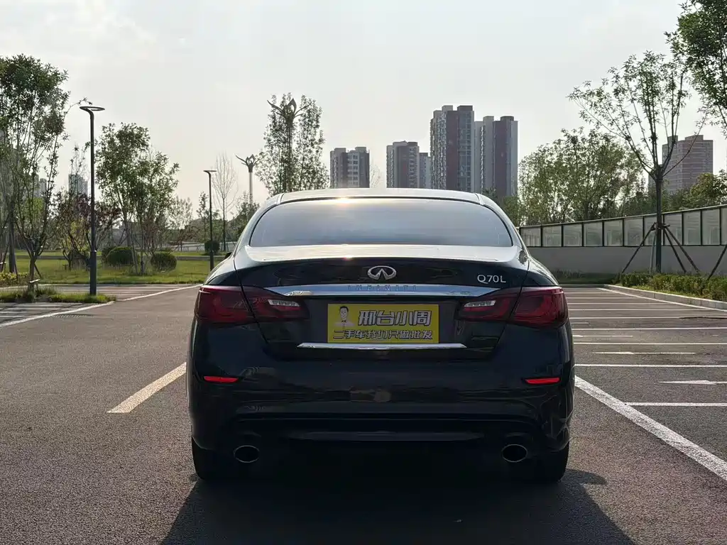 Infiniti Q70 — миниатюра 2