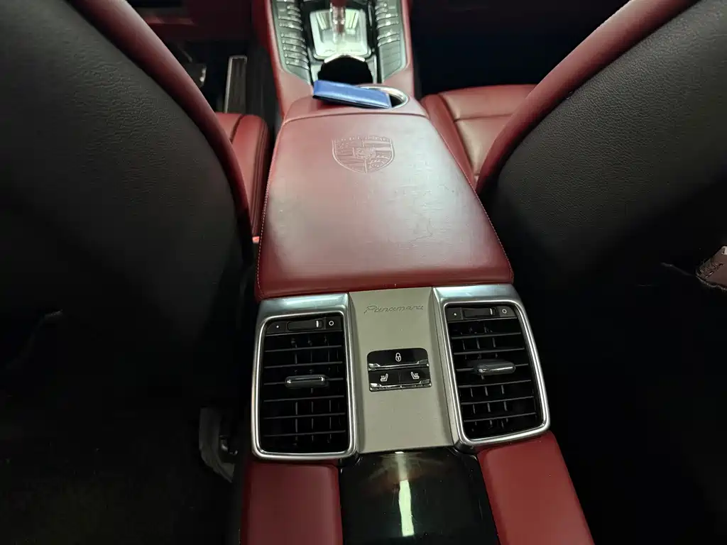 Porsche Panamera — миниатюра 7