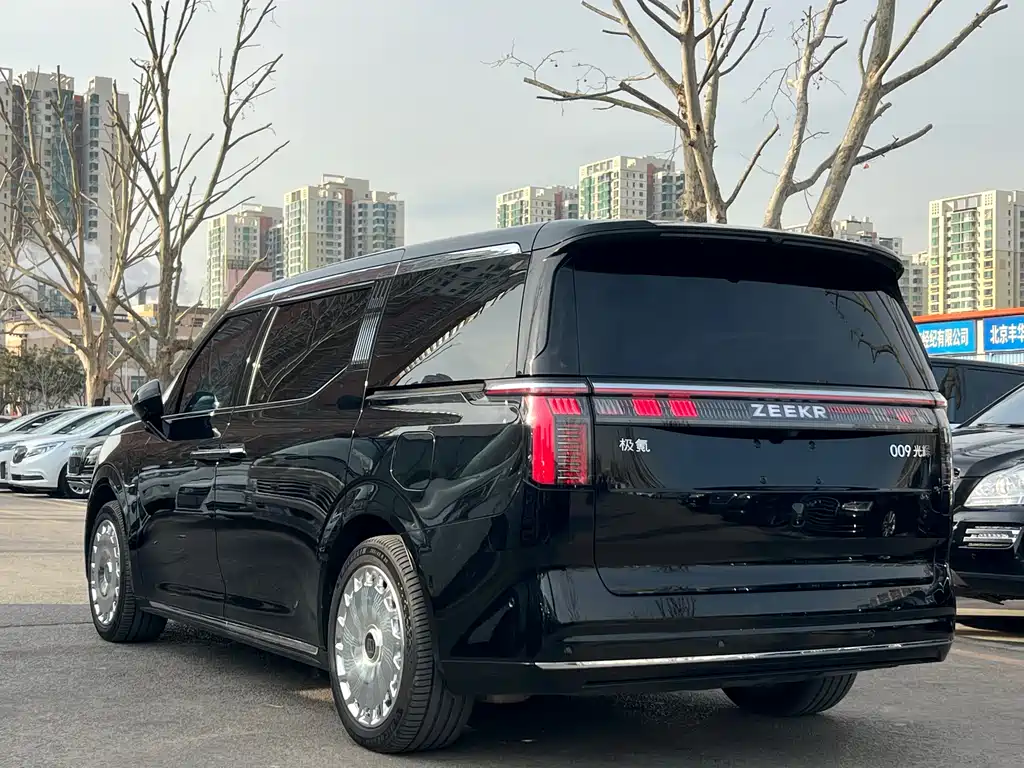 ZEEKR EXTREME KRYPTON 009