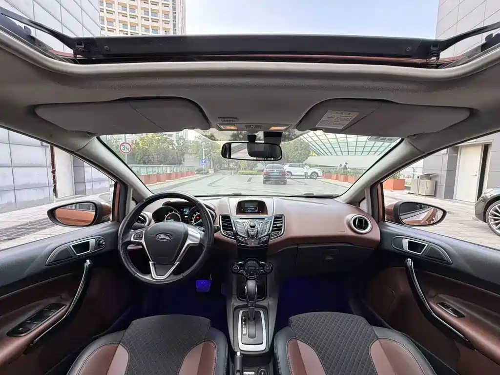 Ford Fiesta — миниатюра 4