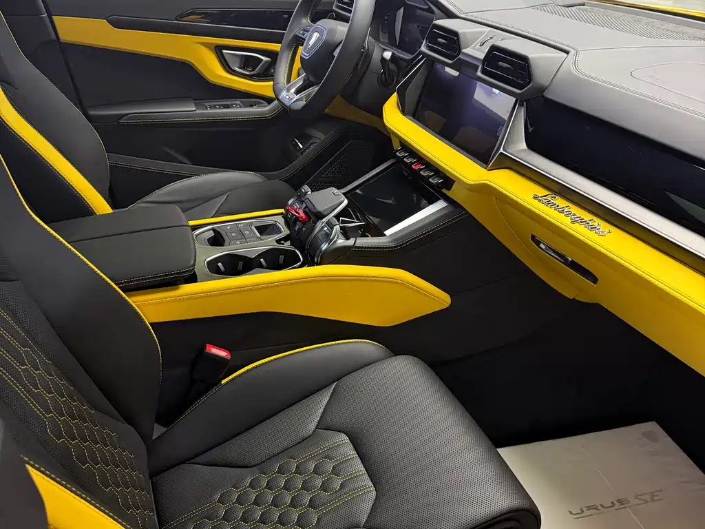 Lamborghini Urus SE 2025 4.0T Standard