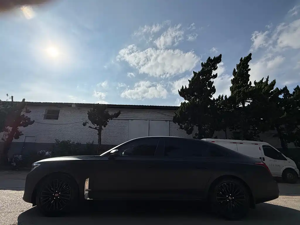 Hongqi H9 2020 2.0T