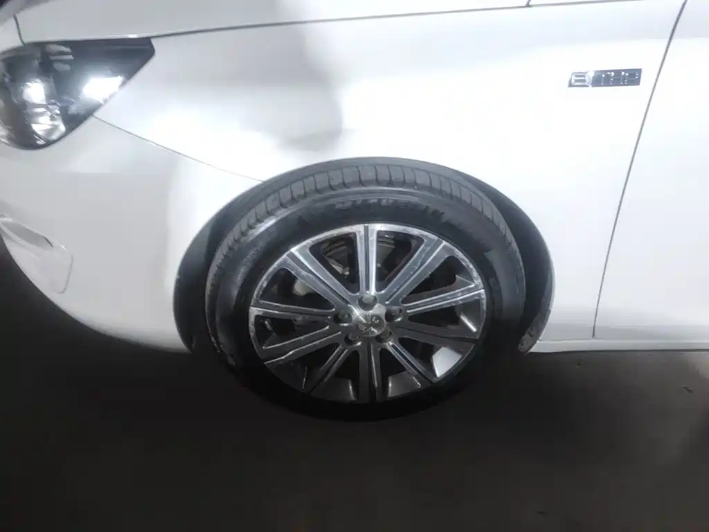 Peugeot 408 — миниатюра 23