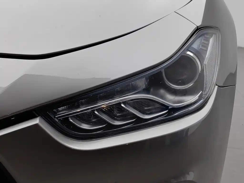 Maserati Ghibli — миниатюра 7
