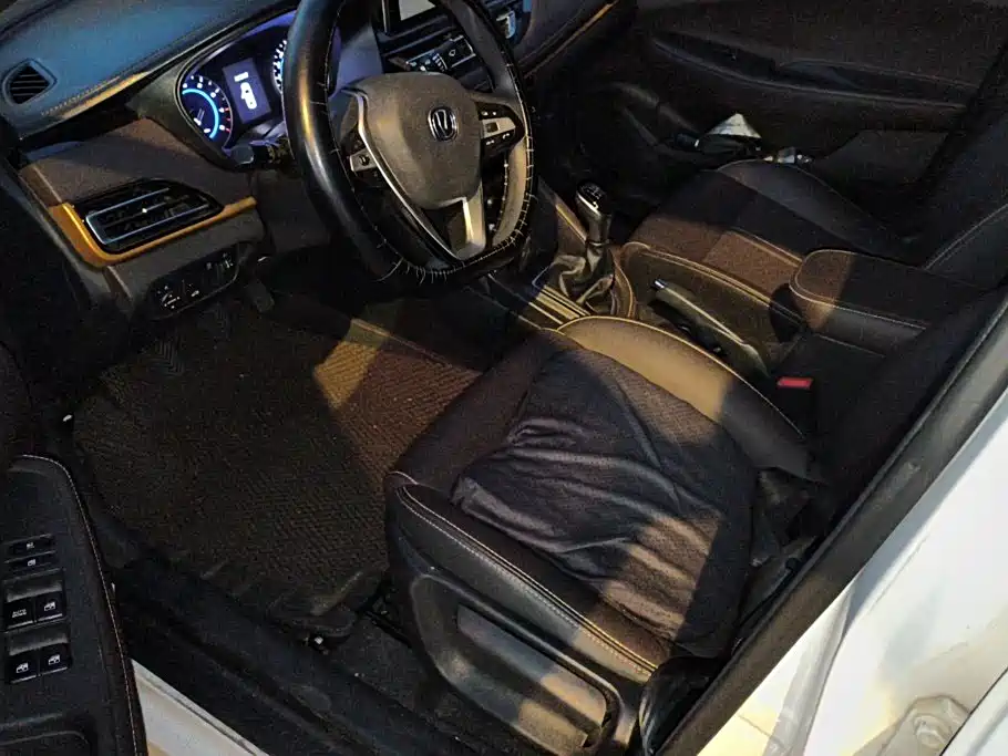 Changan Eado DT — миниатюра 9