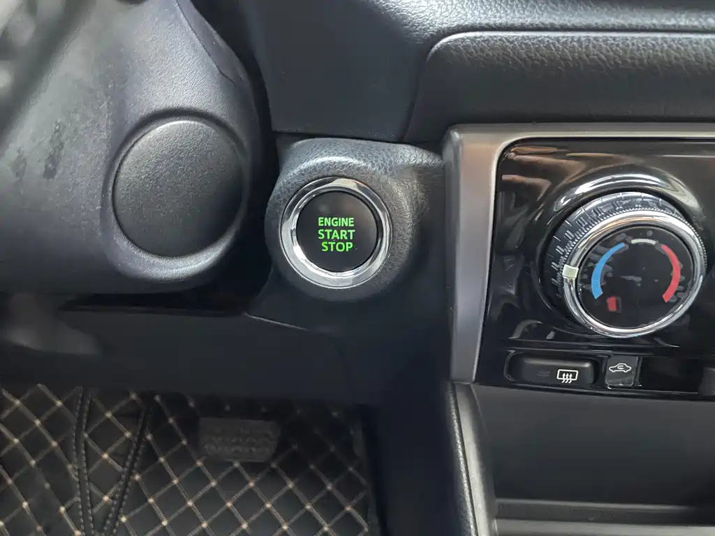 Toyota Yaris L — миниатюра 33