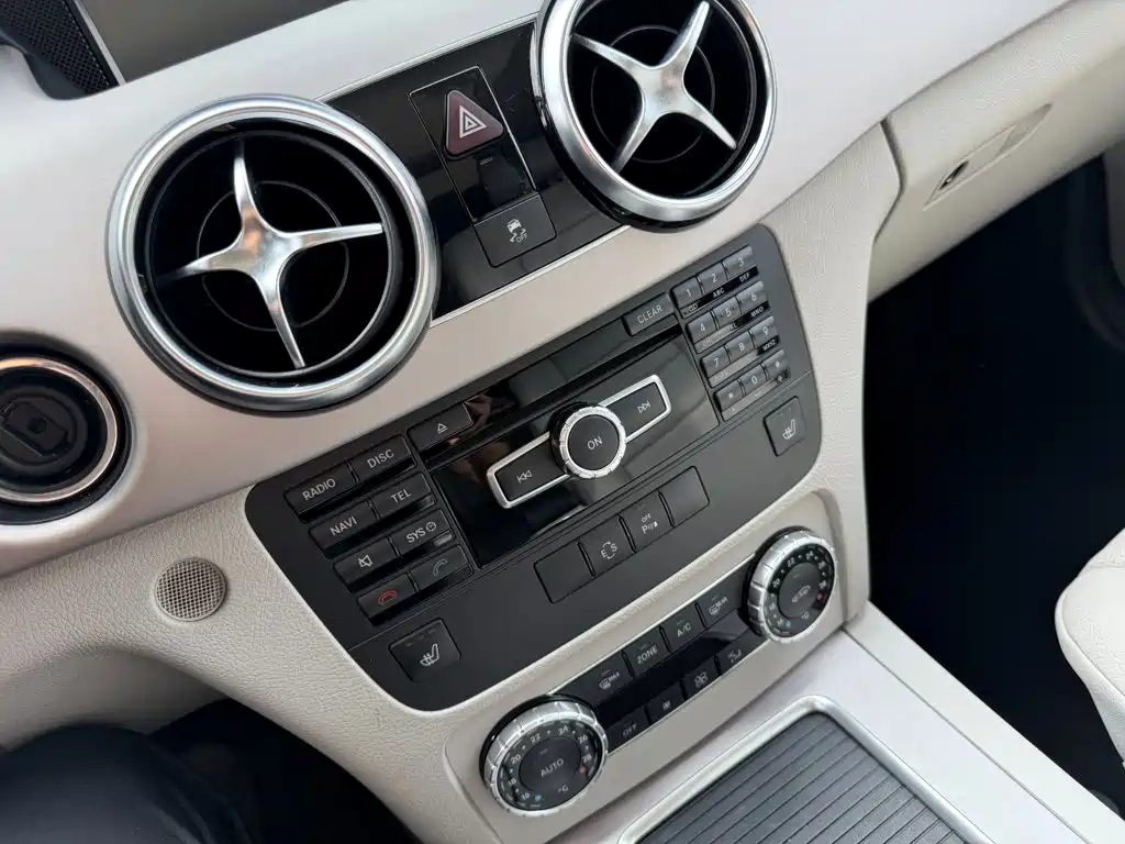 Mercedes-Benz GLK-Class — миниатюра 8