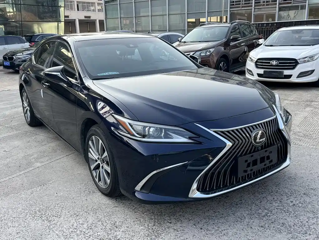 Lexus ES — миниатюра 3