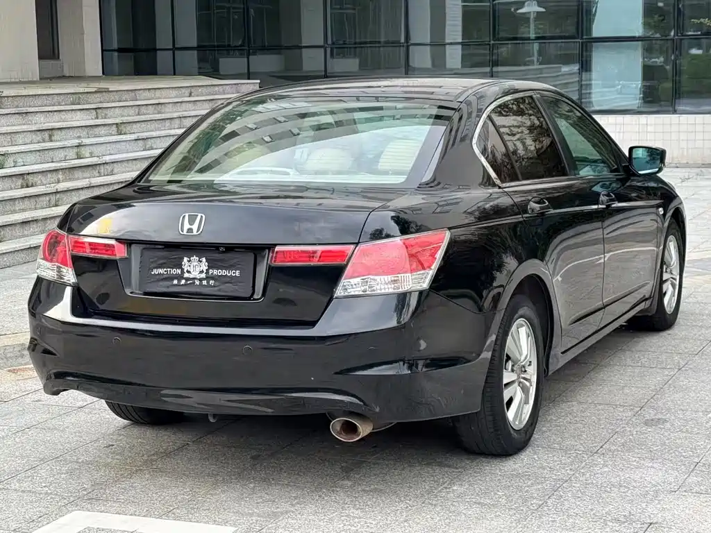 Honda Accord — миниатюра 6