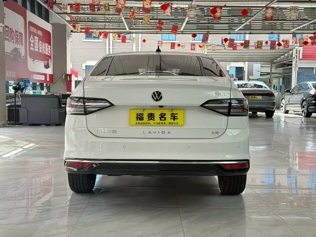 Volkswagen Lavida — миниатюра 5