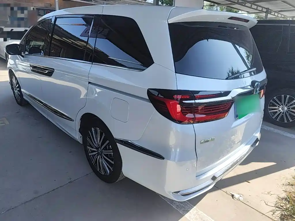 Honda Elysion — миниатюра 5