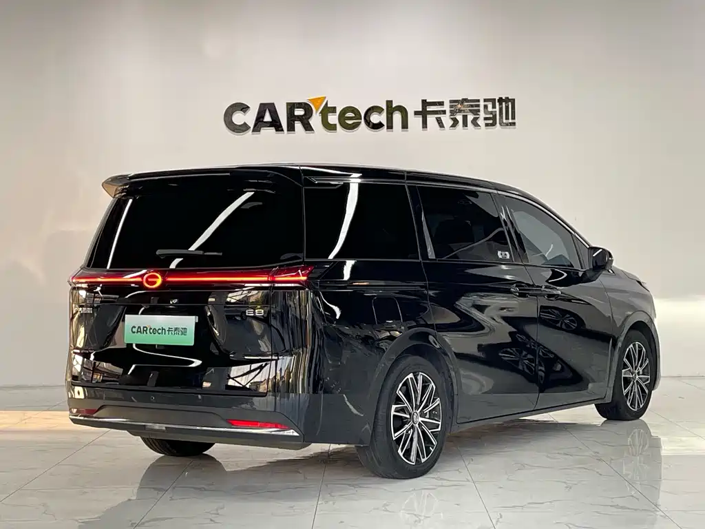 GAC Motor Trumpchi E8 PHEV — миниатюра 5