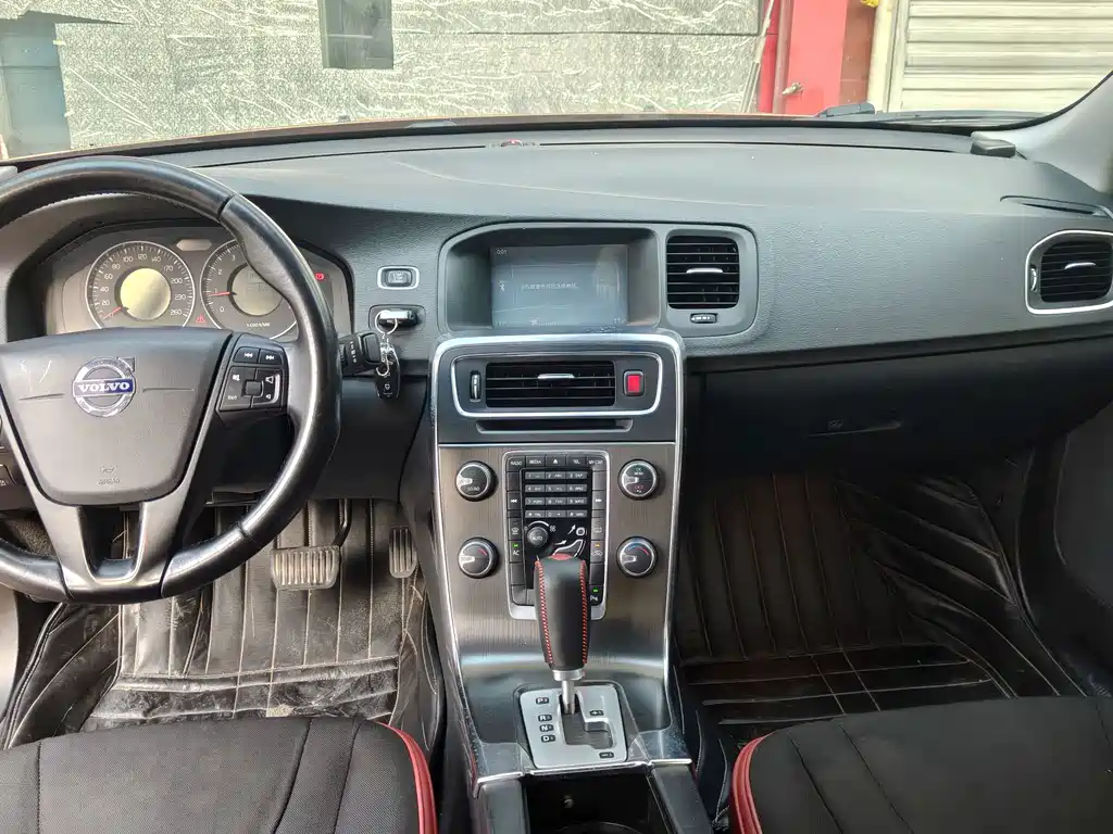 Volvo S60 (Import) — миниатюра 2