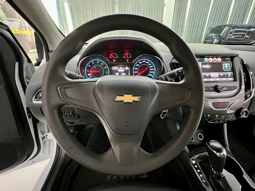 Chevrolet Cruze — миниатюра 11