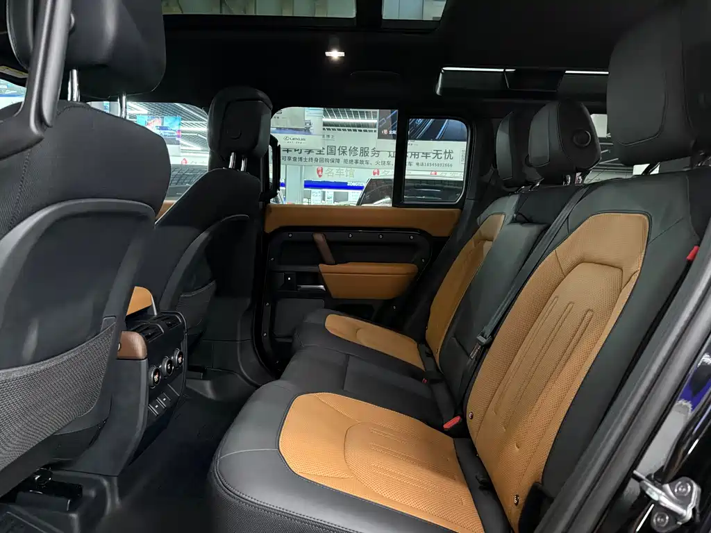 Land Rover Defender — миниатюра 5