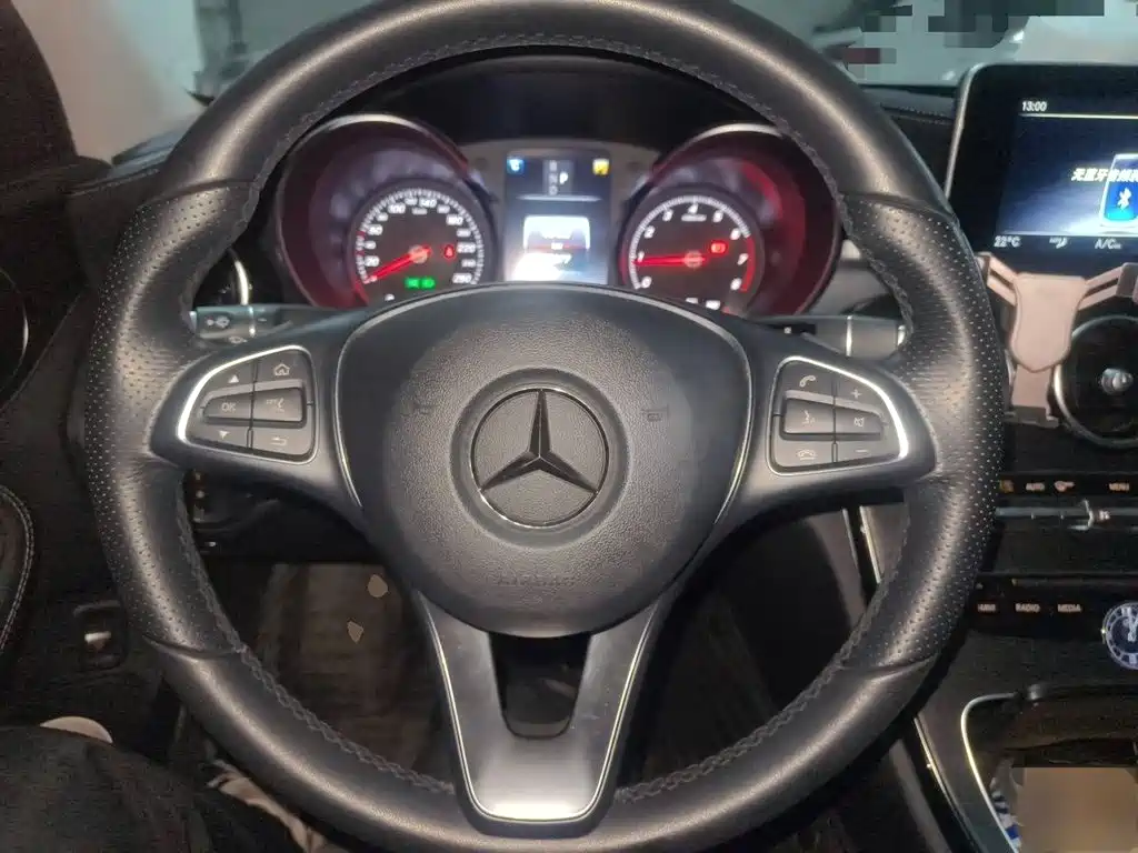 Mercedes-Benz C-Class — миниатюра 3