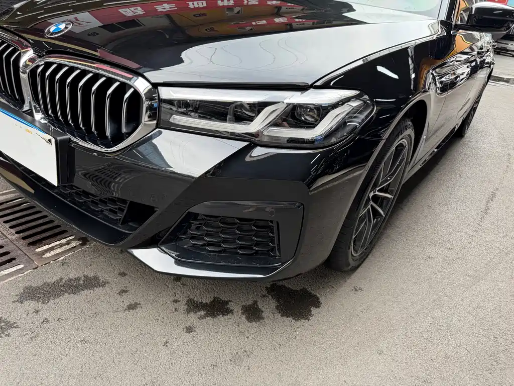 BMW 5 Series — миниатюра 37