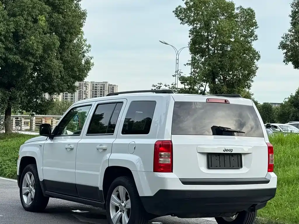 Jeep Patriot — миниатюра 4