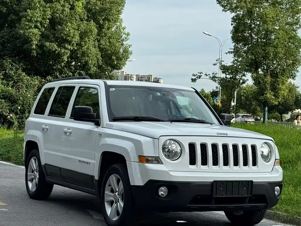 Jeep Patriot — миниатюра 3