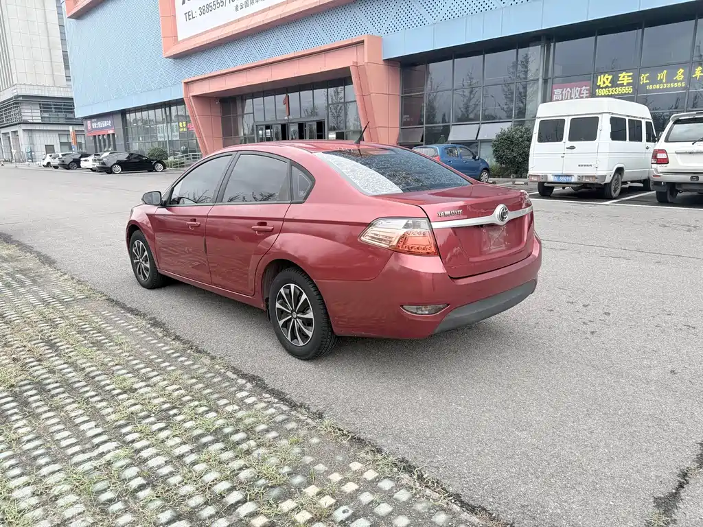 Zhonghua H330 — миниатюра 3