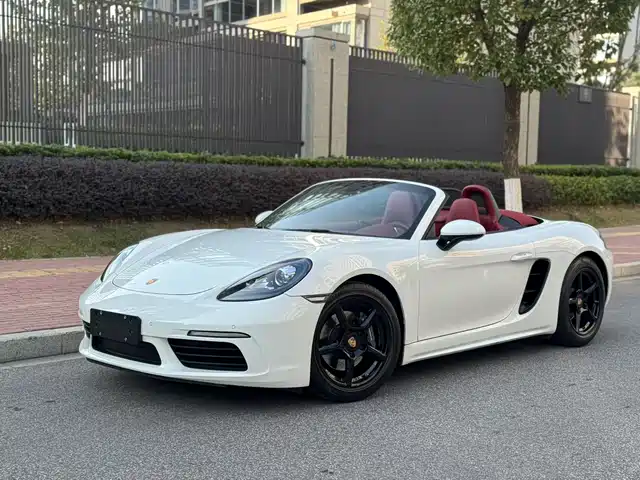 PORSCHE 718