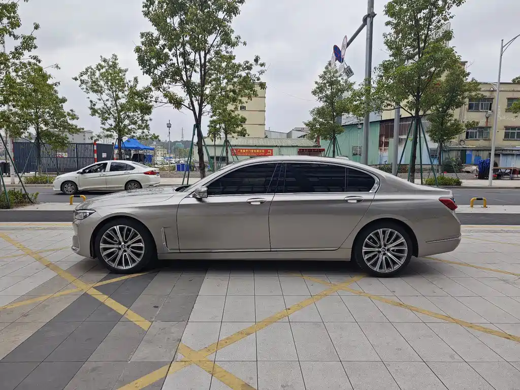 BMW 7 Series 7 2021 740Li Lead Luxury