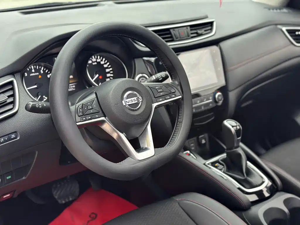 Nissan Qashqai — миниатюра 8