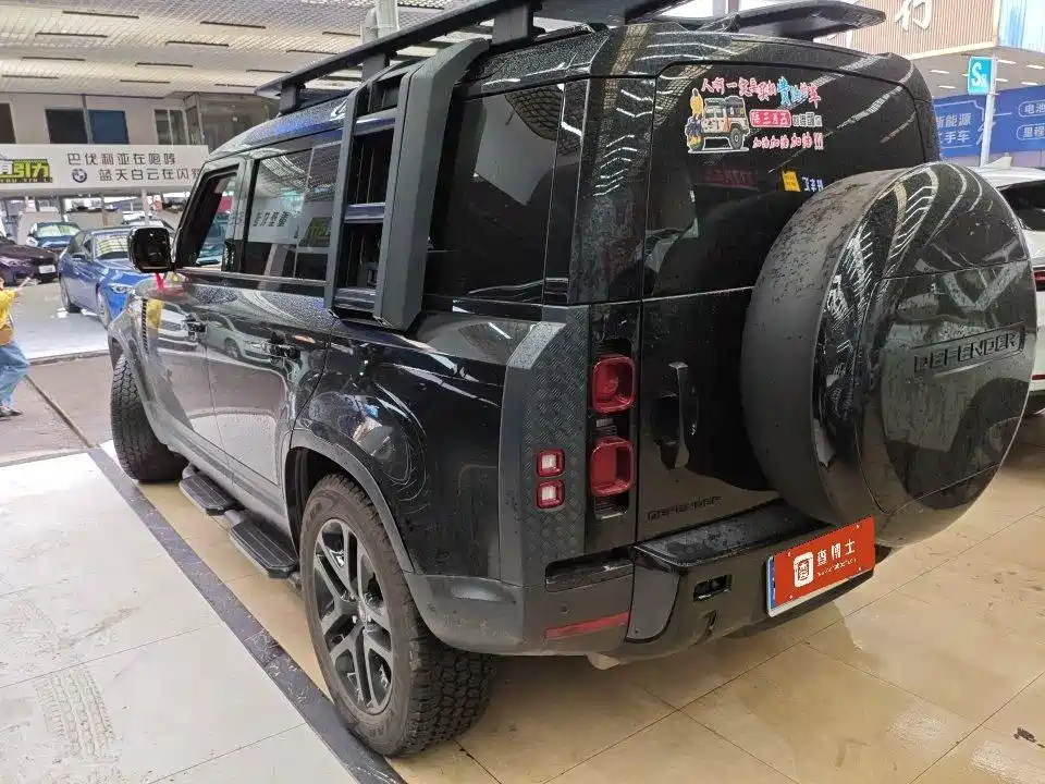 Land Rover Defender — миниатюра 2