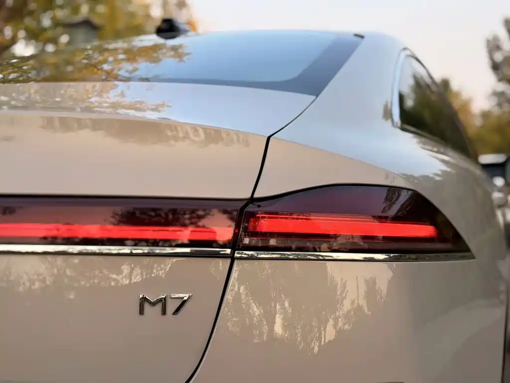 Roewe M7 DMH — миниатюра 10