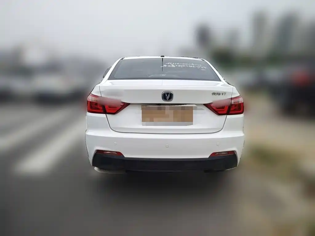 Changan V7 — миниатюра 7