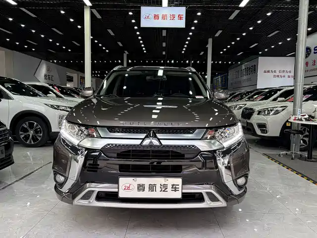 MITSUBISHI OUTLANDER 2021