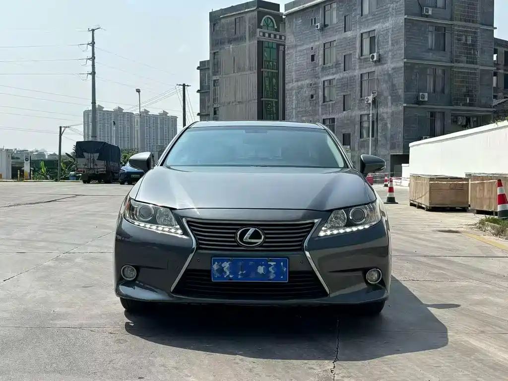 Lexus ES — миниатюра 2