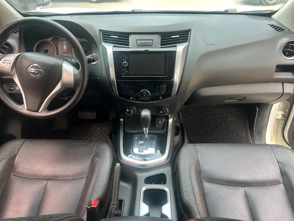 Nissan Terra — миниатюра 6