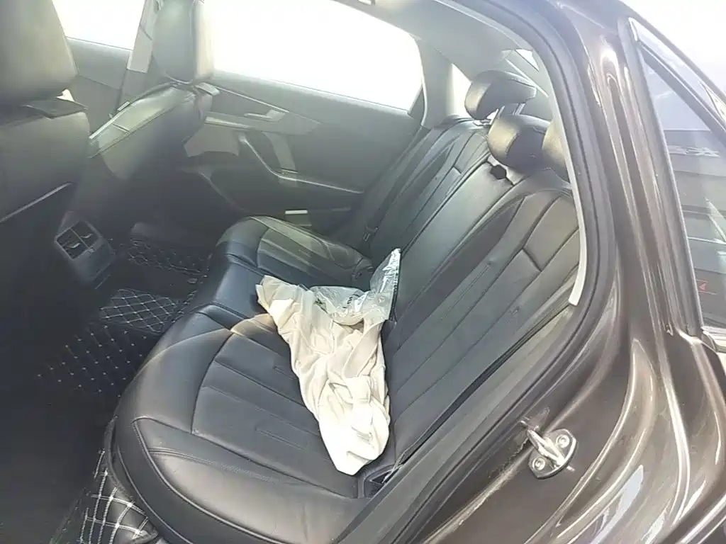 Audi A4L — миниатюра 17
