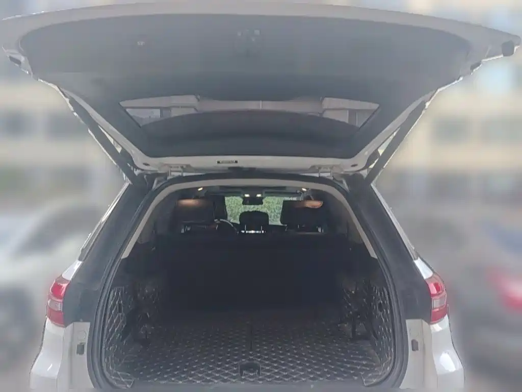 Changan CS95 — миниатюра 15