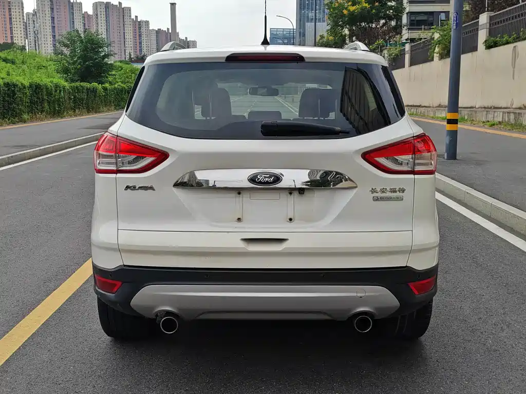 Ford Kuga — миниатюра 5