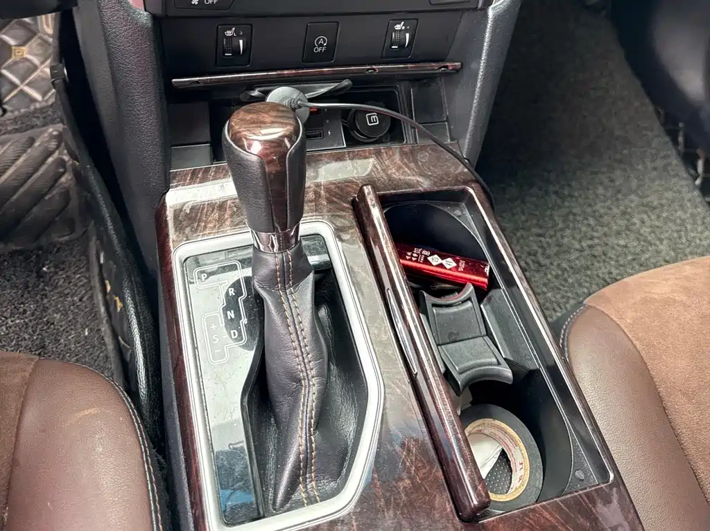 Toyota Camry — миниатюра 10