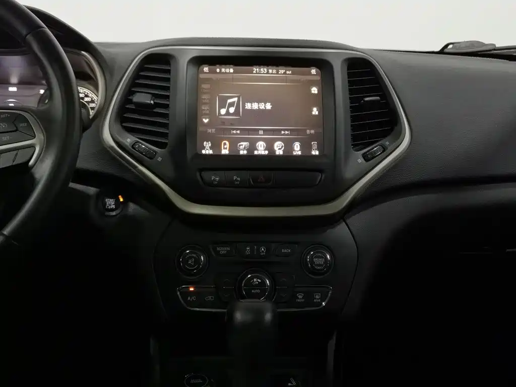 Jeep Cherokee — миниатюра 12