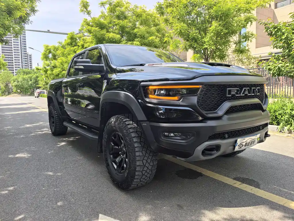 Ram Trucks 2023 6.2T AT