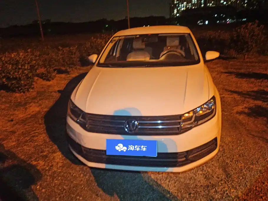 Volkswagen Santana — миниатюра 2