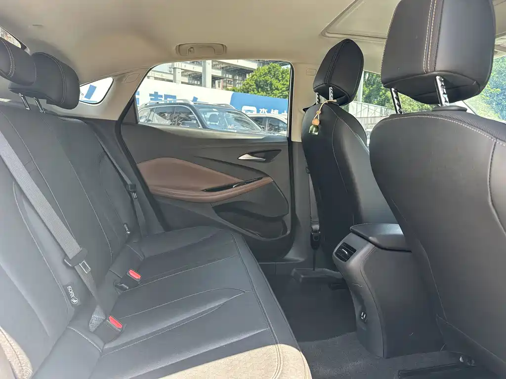 Buick Verano — миниатюра 12