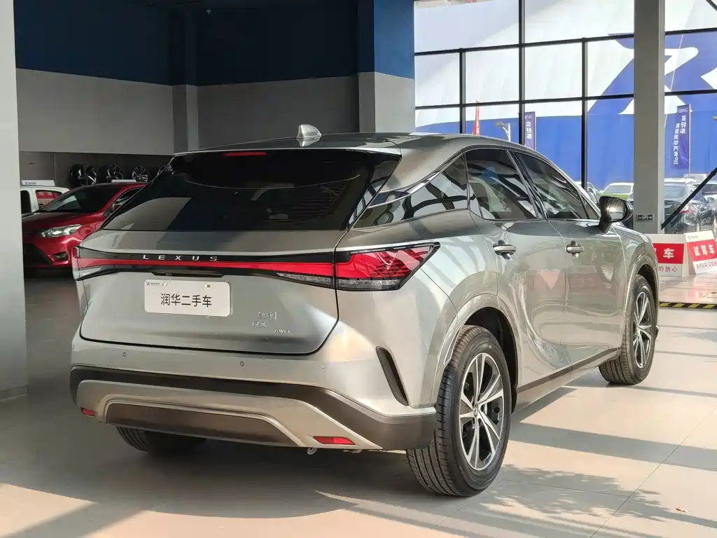 Lexus RX — миниатюра 5