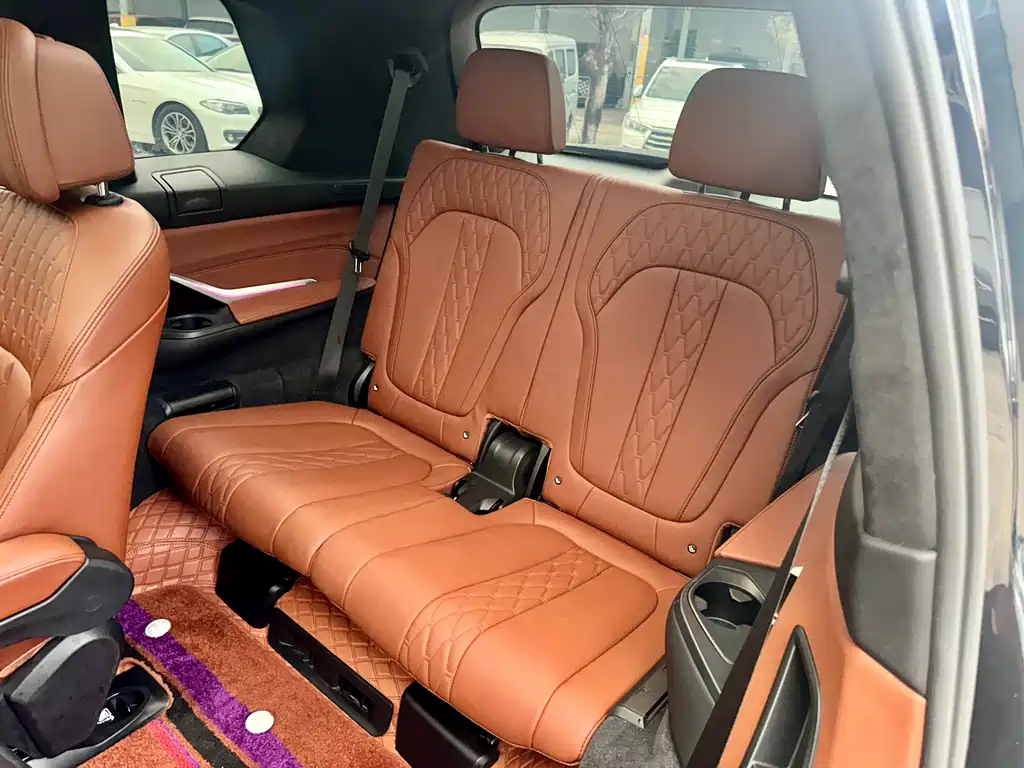 BMW X7 — миниатюра 10