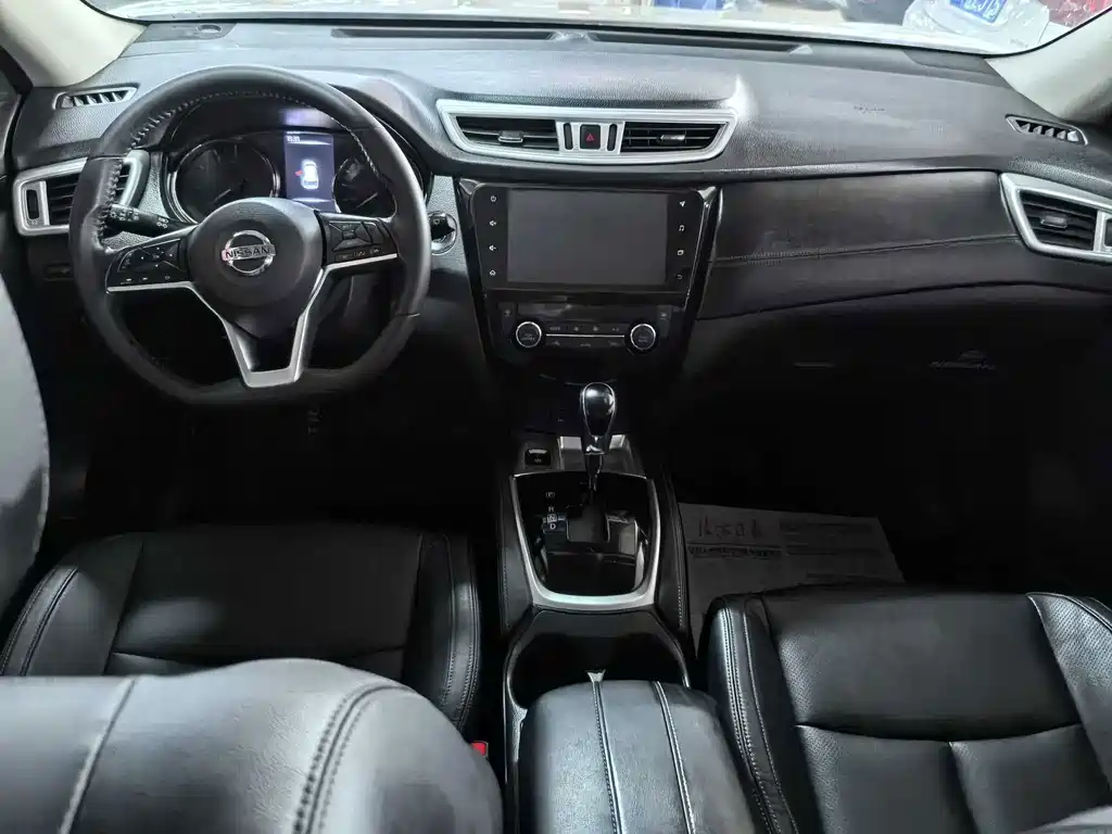 Nissan X-Trail — миниатюра 8