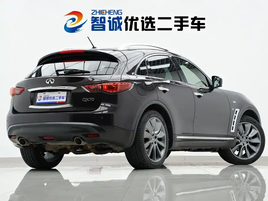 Infiniti QX70 — миниатюра 3